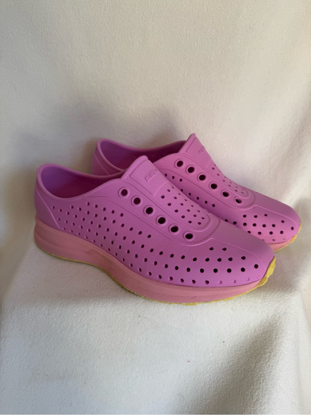 Native Shoes Kids J4 Pink Purple Yellow Slip On Water Shoes Sneakers